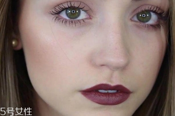 紫色妝容怎么畫不顯臟 我們國(guó)人如何駕馭紫色