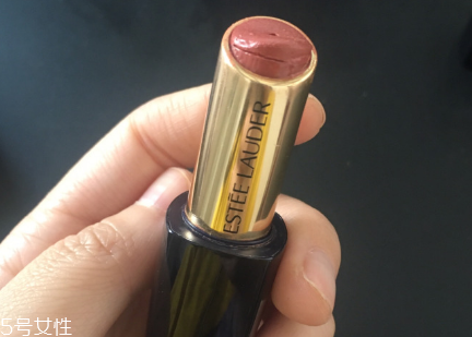 雅詩蘭黛110口紅試色 盡顯優(yōu)雅端莊氣質