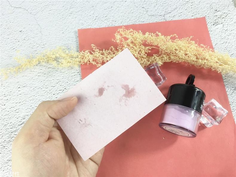 土家硒泥坊散粉多少錢(qián) 50元持久定格妝容 土家硒泥坊散粉多少錢(qián) 50元持久定格妝容