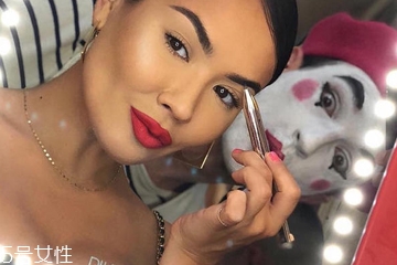 貝玲妃4合1眉筆色號怎么選 5款色號承包你整個眉妝 貝玲妃4合1眉筆色號怎么選 5款色號承包你整個眉妝