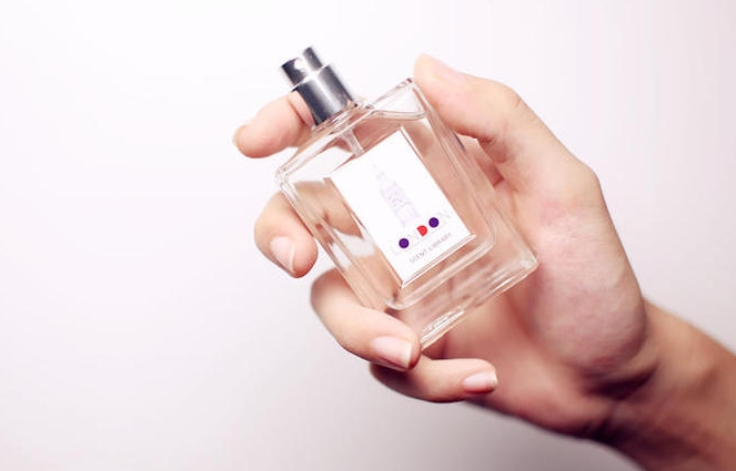 氣味圖書館香水哪款最火 撩倒直男的三個(gè)爆款