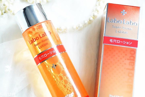 夏天黑頭多怎么徹底清除 堅(jiān)持3點(diǎn)讓黑頭不再找你 夏天黑頭多怎么徹底清除 堅(jiān)持3點(diǎn)讓黑頭不再找你