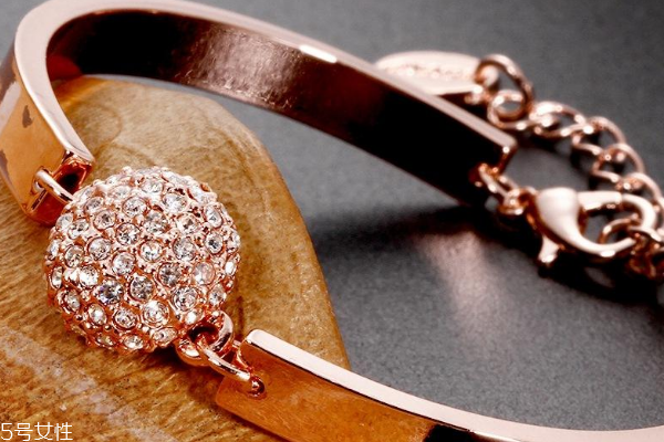 玫瑰金手鐲一般多少錢(qián) 看不同品牌 玫瑰金手鐲一般多少錢(qián) 看不同品牌