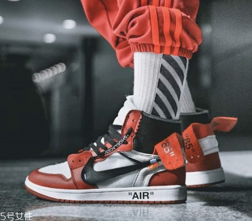 aj1芝加哥聯(lián)名真假對(duì)比 清晰明了的鑒定方法 aj1芝加哥聯(lián)名真假對(duì)比 清晰明了的鑒定方法