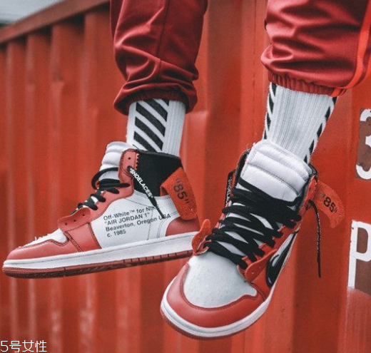 aj1芝加哥聯(lián)名真假對(duì)比 清晰明了的鑒定方法 aj1芝加哥聯(lián)名真假對(duì)比 清晰明了的鑒定方法