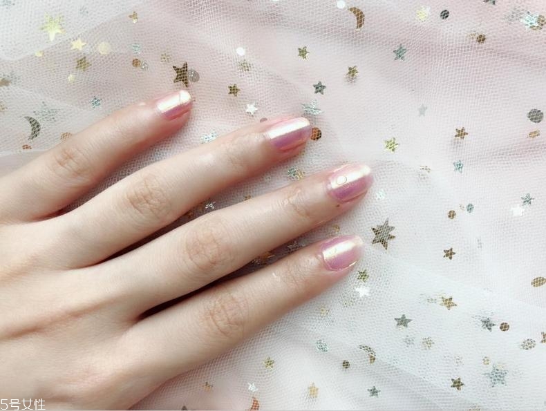 misscandy獨(dú)角獸指甲油美甲教程 misscandy獨(dú)角獸實(shí)測 misscandy獨(dú)角獸指甲油美甲教程 misscandy獨(dú)角獸實(shí)測