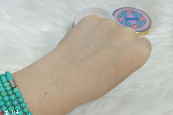 卡婷長(zhǎng)相思蜜粉怎么樣 不油不脫秒殺紀(jì)梵希