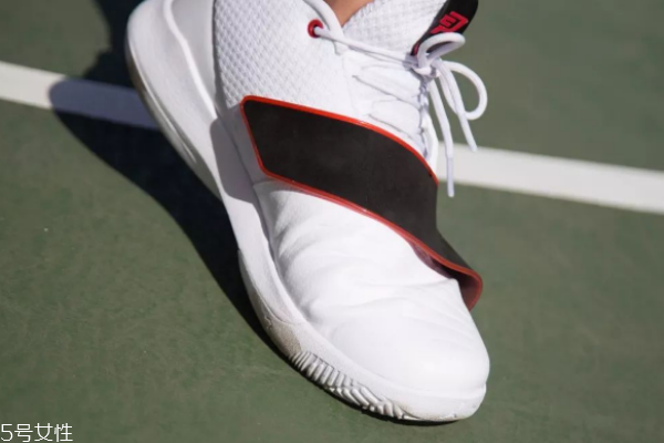 aj保羅11代測評(píng) 實(shí)戰(zhàn)體驗(yàn)感不錯(cuò)