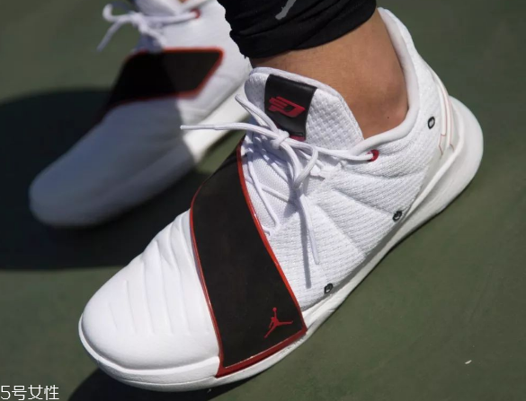 aj保羅11代測評(píng) 實(shí)戰(zhàn)體驗(yàn)感不錯(cuò)