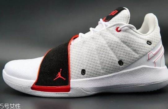 aj保羅11代測評(píng) 實(shí)戰(zhàn)體驗(yàn)感不錯(cuò)