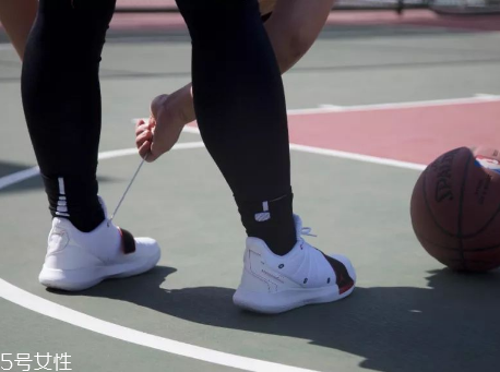 aj保羅11代測評(píng) 實(shí)戰(zhàn)體驗(yàn)感不錯(cuò)