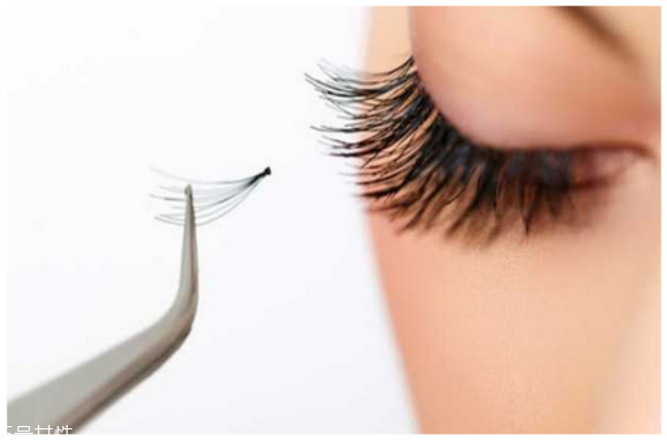 睫毛種植手術(shù)安全嗎？效果怎么樣？