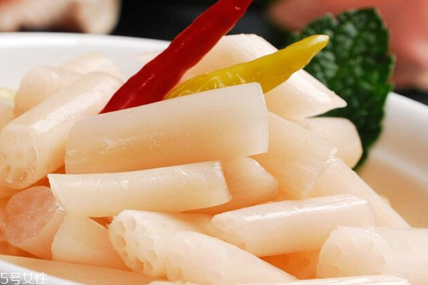 藕帶不去皮可以吃嗎 最好還是削皮 藕帶不去皮可以吃嗎 最好還是削皮