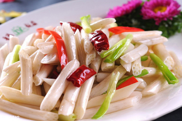 藕帶不去皮可以吃嗎 最好還是削皮 藕帶不去皮可以吃嗎 最好還是削皮