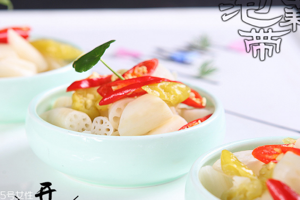 藕帶和什么一起炒好吃 加辣椒最好 藕帶和什么一起炒好吃 加辣椒最好