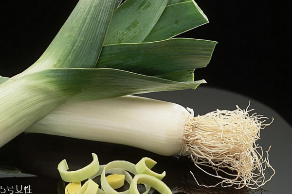 大蔥能和大蒜一起吃嗎 可以這樣搭 大蔥能和大蒜一起吃嗎 可以這樣搭