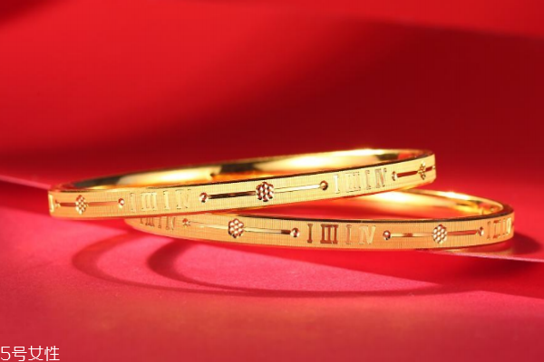 黃金手鐲一般多少克 不要買太重 黃金手鐲一般多少克 不要買太重