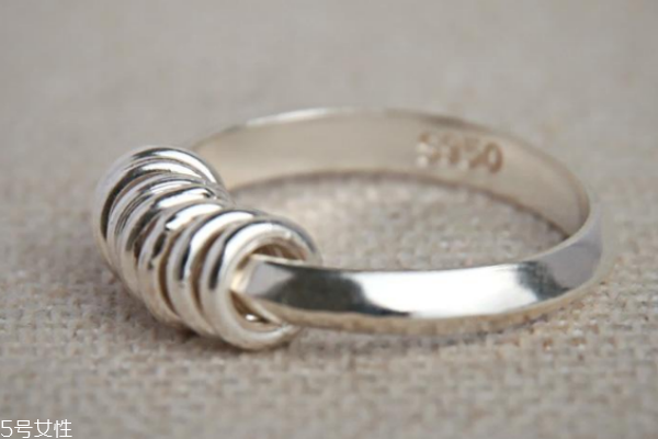 925銀戒指會變色嗎 氧化是正?，F(xiàn)象