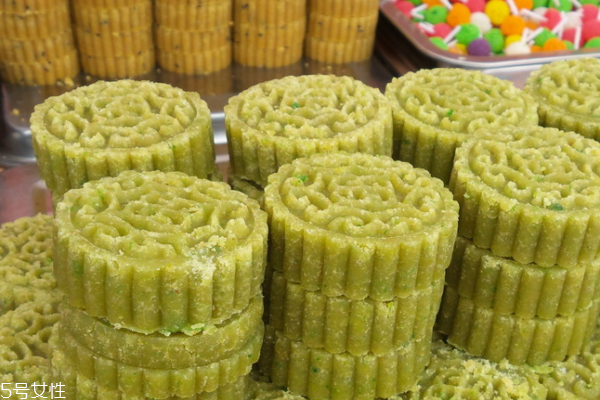 綠豆糕為什么要去皮 去皮適合小朋友吃 綠豆糕為什么要去皮 去皮適合小朋友吃