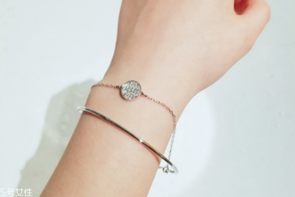 施華洛世奇ginger手鏈多少錢 手鐲和手鏈的完美融合 施華洛世奇ginger手鏈多少錢 手鐲和手鏈的完美融合