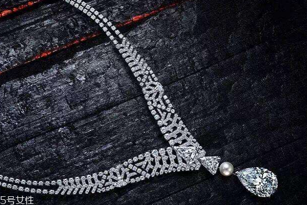 鉆石項鏈回收價格 看鉆石品質