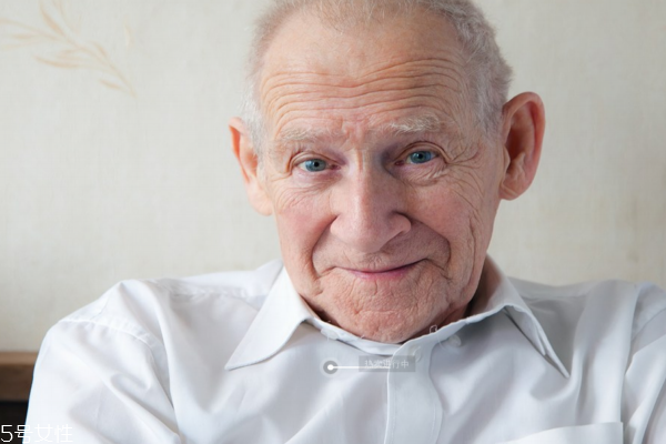 鼻竇炎有哪些癥狀 鼻竇炎要預(yù)防 鼻竇炎有哪些癥狀 鼻竇炎要預(yù)防