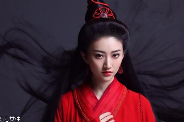 新手怎么畫好眼影 眼部整容術(shù)了解一下 新手怎么畫好眼影 眼部整容術(shù)了解一下