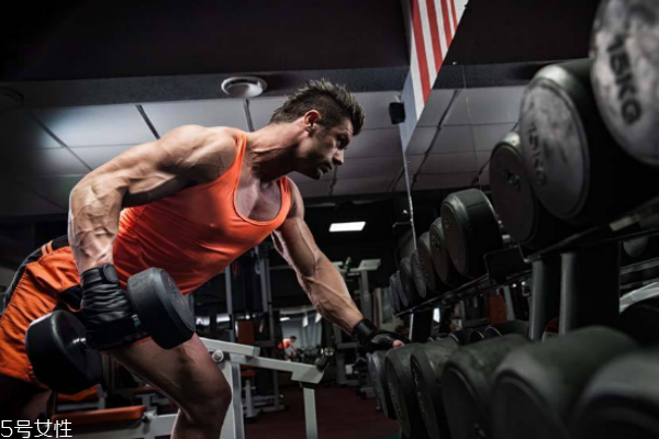 健身房有氧運(yùn)動有哪些項目 健身房的正確健身步驟