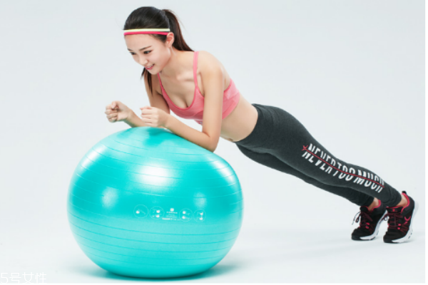 練瑜伽后多久可以吃東西喝水 按正確的方式進行 練瑜伽后多久可以吃東西喝水 按正確的方式進行