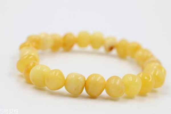 蜜蠟手串顏色哪個(gè)好 顏色是這樣選的 蜜蠟手串顏色哪個(gè)好 顏色是這樣選的