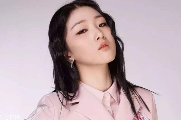 長挑眼適合什么顏色眼影 非常適合走冷艷風