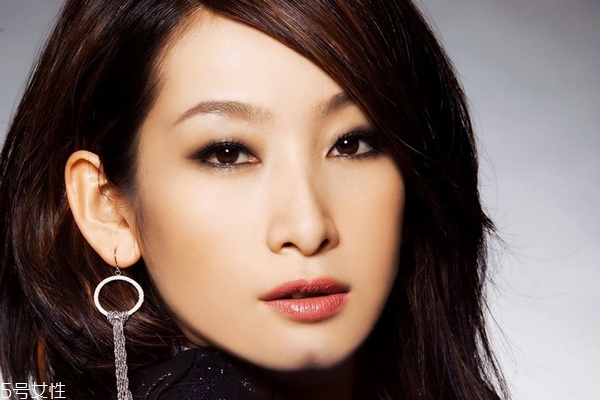 眼皮厚怎么畫眼影 低飽和度眼影色最適合 眼皮厚怎么畫眼影 低飽和度眼影色最適合