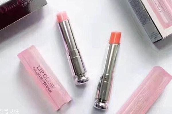 唇色深用什么潤(rùn)唇膏好 防曬唇膏能預(yù)防暗沉 唇色深用什么潤(rùn)唇膏好 防曬唇膏能預(yù)防暗沉