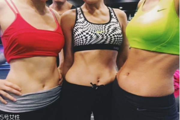肚子上有肉能練腹肌嗎 要先減掉贅肉 肚子上有肉能練腹肌嗎 要先減掉贅肉
