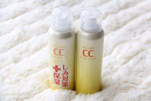 保濕噴霧補(bǔ)妝時(shí)怎么用 2種神級(jí)噴法 保濕噴霧補(bǔ)妝時(shí)怎么用 2種神級(jí)噴法