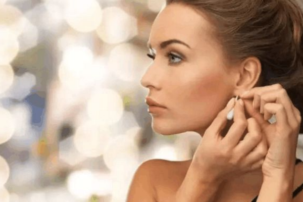 穿耳洞發(fā)炎怎么辦？你不知道的注意事項(xiàng)很多