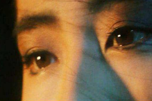 近視眼眼睛植入鏡片安全嗎 近視眼眼睛植入鏡片安全嗎