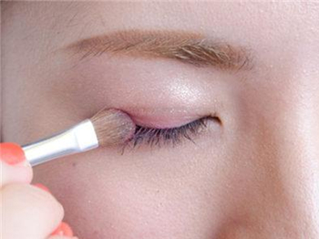 無辜淚眼妝畫法 越哭越美的淚眼妝 無辜淚眼妝畫法 越哭越美的淚眼妝