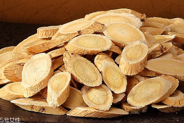 黃芪怎么泡水 加點(diǎn)料更好 黃芪怎么泡水 加點(diǎn)料更好