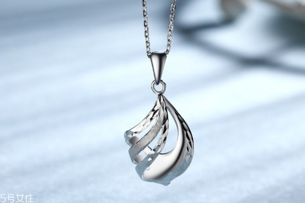 戴鉑金項鏈有什么好處 要了解清楚 戴鉑金項鏈有什么好處 要了解清楚