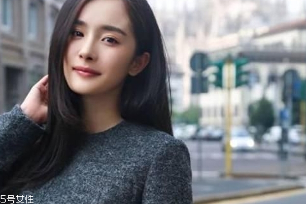 秋天頭發(fā)怎么護(hù)理 3個重點(diǎn)令秀發(fā)告別毛躁