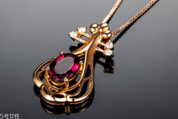 碧璽項(xiàng)鏈的寓意 愛情守護(hù)石