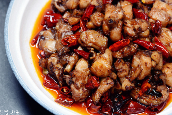 新鮮兔肉為什么要冷藏 為了長久存放 新鮮兔肉為什么要冷藏 為了長久存放