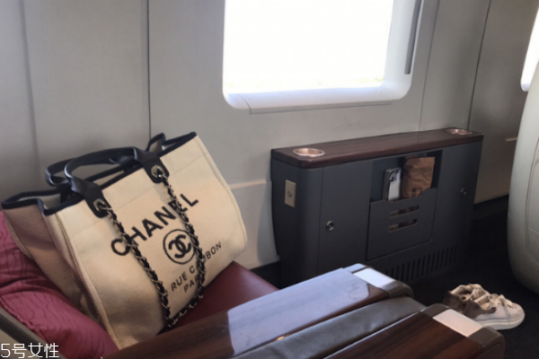 香奈兒沙灘包尺寸 旅行首選它 香奈兒沙灘包尺寸 旅行首選它