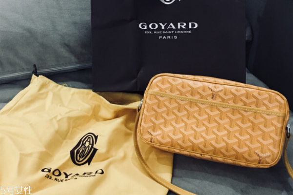 goyard相機(jī)包真假對(duì)比 打擊假貨到底 goyard相機(jī)包真假對(duì)比 打擊假貨到底