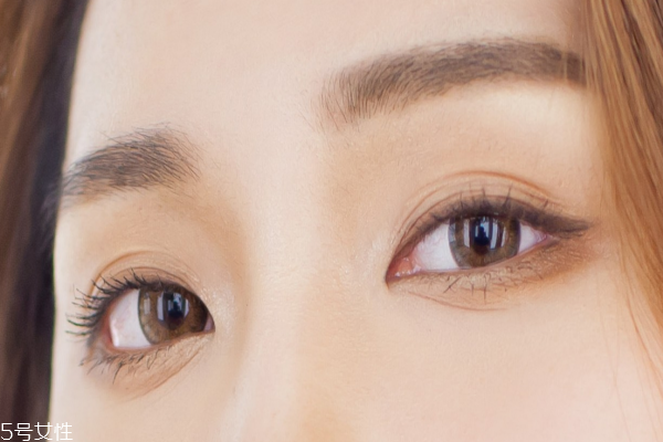 單眼皮怎么畫眼線顯得眼睛大 教你幾招 單眼皮怎么畫眼線顯得眼睛大 教你幾招
