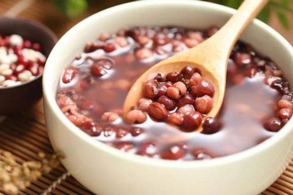 紅豆的營養(yǎng)成分 功效多著呢 紅豆的營養(yǎng)成分 功效多著呢