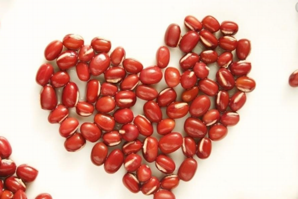 紅豆的營養(yǎng)成分 功效多著呢 紅豆的營養(yǎng)成分 功效多著呢