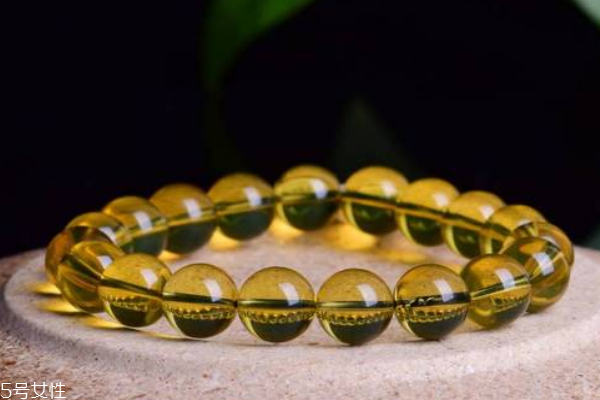 琥珀可以戴著睡覺嗎 有很多好處 琥珀可以戴著睡覺嗎 有很多好處