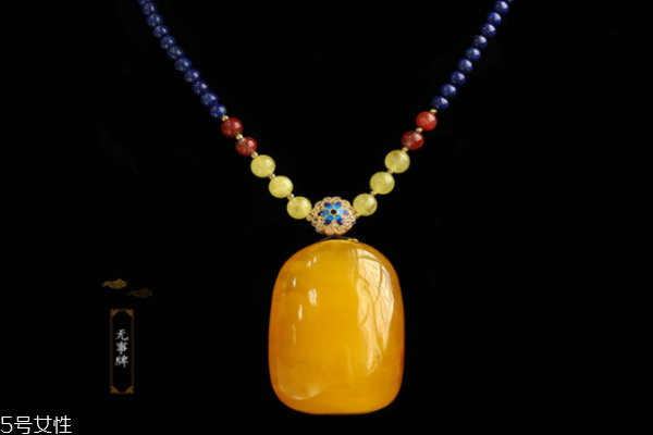 琥珀會(huì)越戴越亮嗎 保養(yǎng)方法要學(xué)會(huì) 琥珀會(huì)越戴越亮嗎 保養(yǎng)方法要學(xué)會(huì)